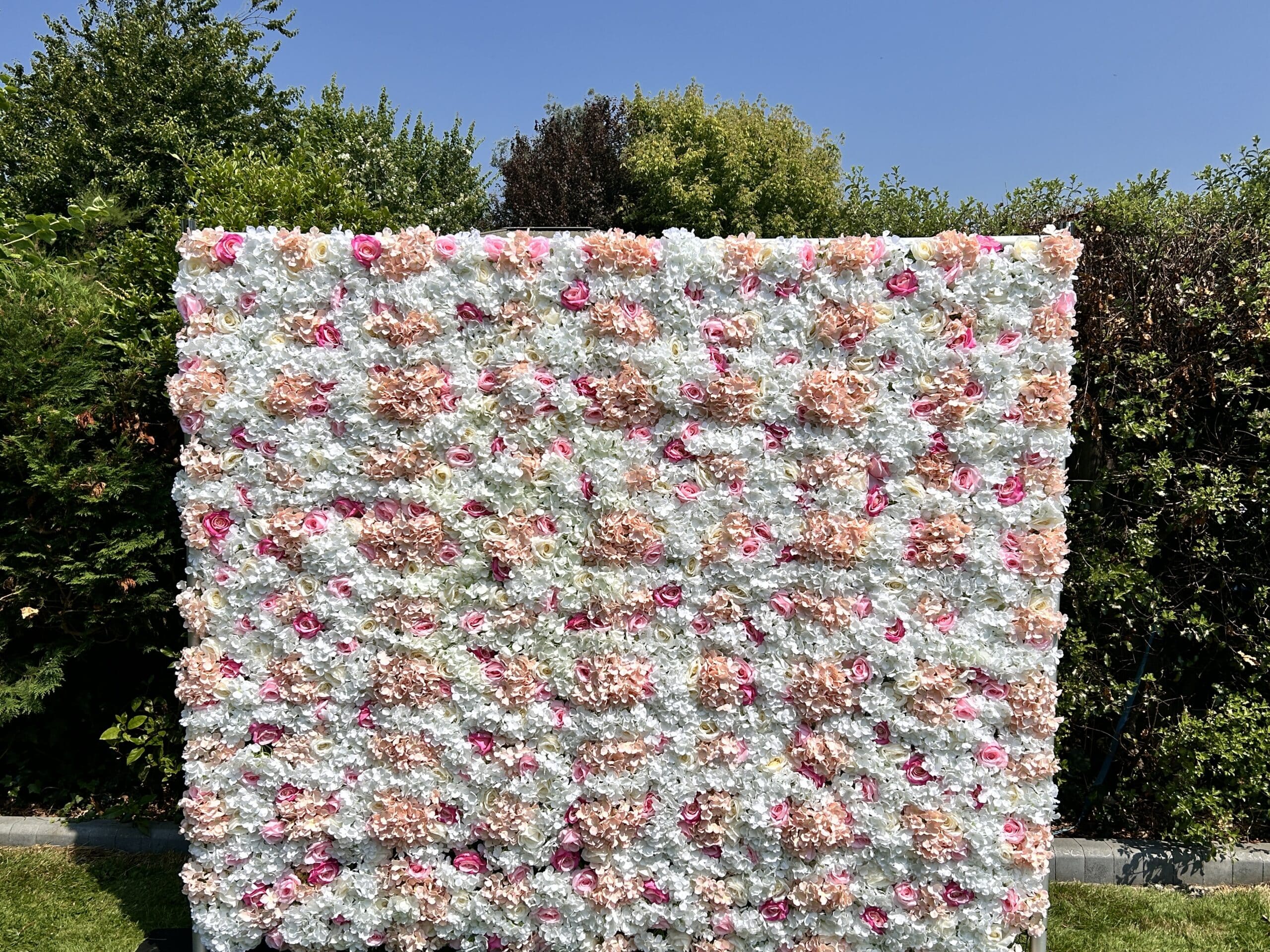 flower-wall with pink and white flowers