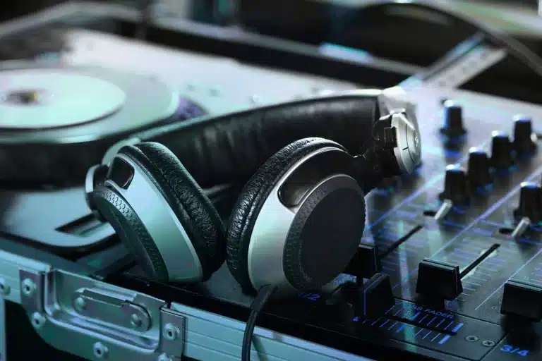 wedding dj
